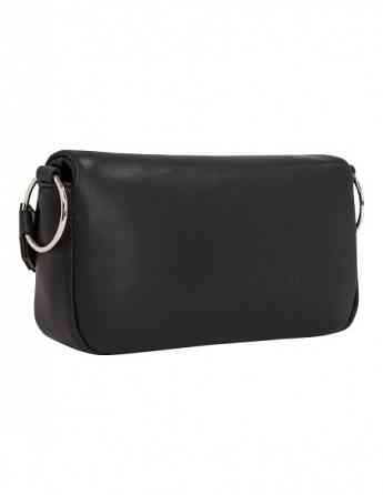 Tommy Jeans - TJW BOLD ELONGATED FLAP CROSS. Tbilisi