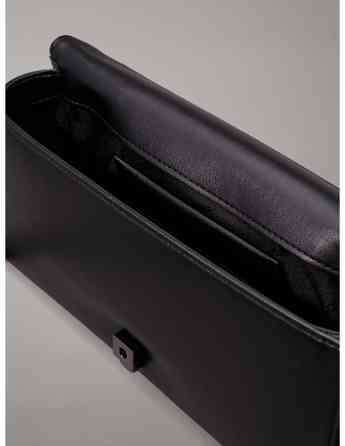 CALVIN KLEIN - LINE QUILT SM CONV SHOULDER BAG Tbilisi