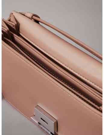 CALVIN KLEIN - CK LINEAR CROSSBODY Tbilisi