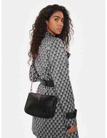 GUESS - ILIA 2 CMPRTMNT XBODY TOP ZIP Tbilisi