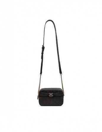 GUESS - ARLENA LOGO CAMERA CROSSBODY Tbilisi