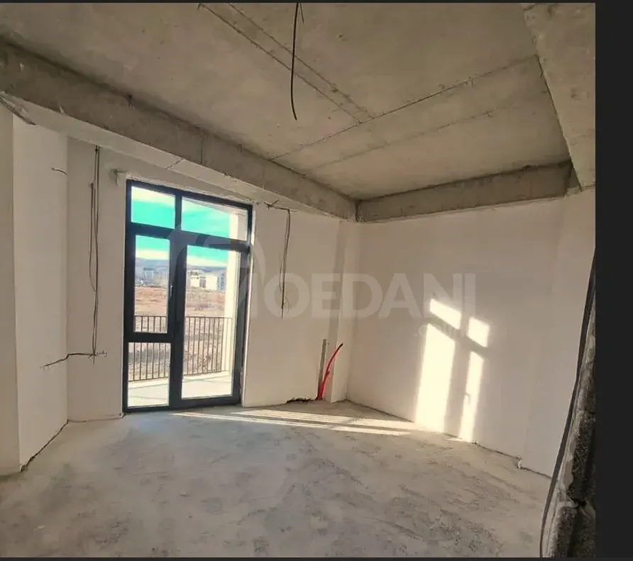 Продам 4-комн. квартиру 103м² 3/4 эт. Тбилиси - изображение 1