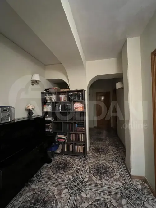 Продам 5-комн. квартиру 205м² 4/10 эт. Тбилиси - изображение 6