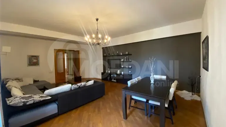 Продам 5-комн. квартиру 205м² 4/10 эт. Тбилиси - изображение 2