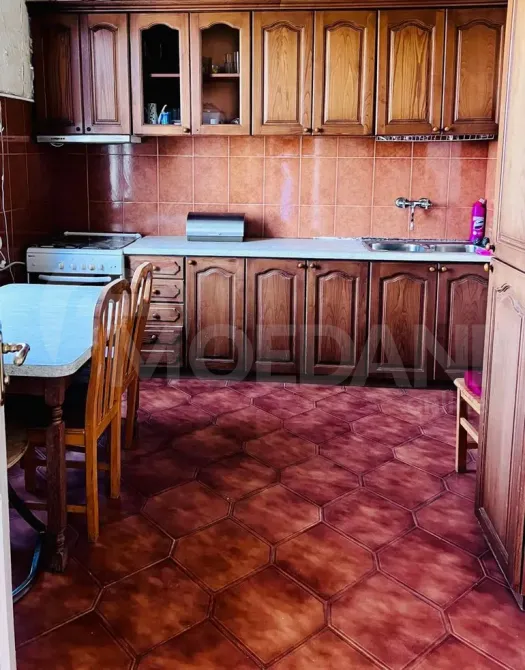 ქირავდება სახლი 300м² თბილისი - photo 1