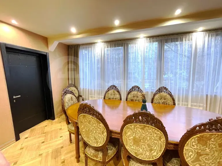 Продам 5-комн. квартиру 147м² 2/5 эт. Тбилиси - изображение 9