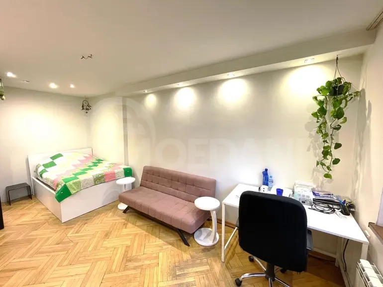 Продам 5-комн. квартиру 147м² 2/5 эт. Тбилиси - изображение 4