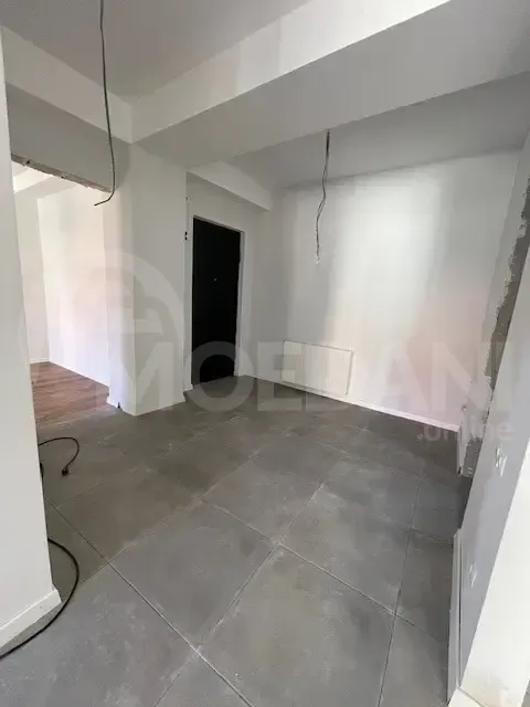 იყიდება 3 ოთახიანი ბინას 84მ² 5/10 სართ თბილისი - photo 2