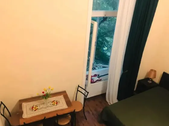 ქირავდება 2 ოთახიანი ბინა 40მ² 2/2 სართ თბილისი