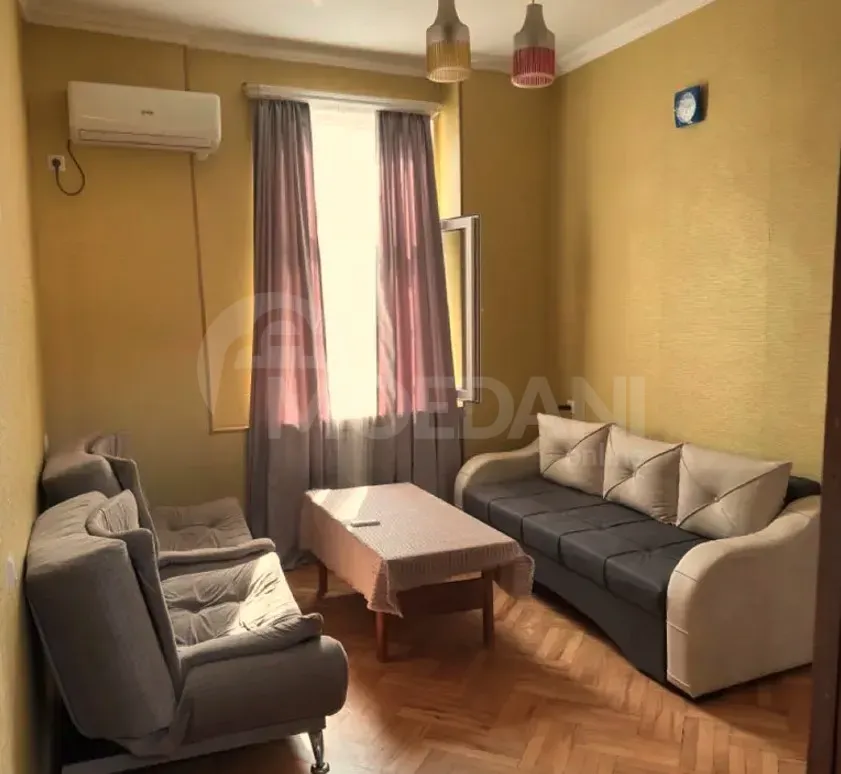 ქირავდება 2 ოთახიანი ბინა 60მ² 2/2 სართ თბილისი - photo 1