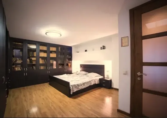 Apartments For Rent six-room 270м² 4/4 floor Tbilisi