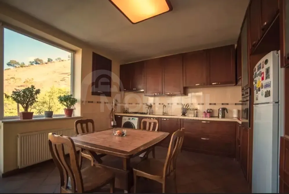 Apartments For Rent six-room 270м² 4/4 floor Tbilisi - photo 1