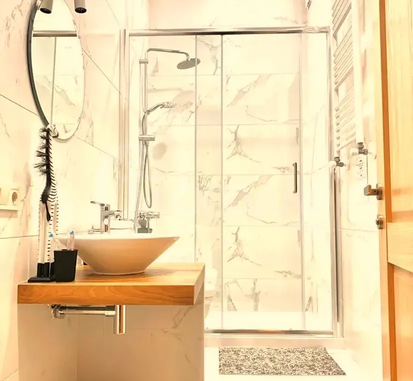 ქირავდება 2 ოთახიანი ბინა 65მ² 2/3 სართ თბილისი - photo 7