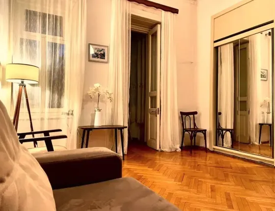 ქირავდება 2 ოთახიანი ბინა 55მ² 1/3 სართ თბილისი