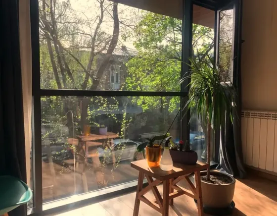 Сдам 2-комн. квартиру 60м² 2/4 эт. Тбилиси