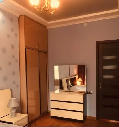 ქირავდება 3 ოთახიანი ბინა 65მ² 3/5 სართ თბილისი