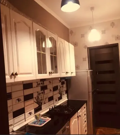 ქირავდება 3 ოთახიანი ბინა 65მ² 3/5 სართ თბილისი