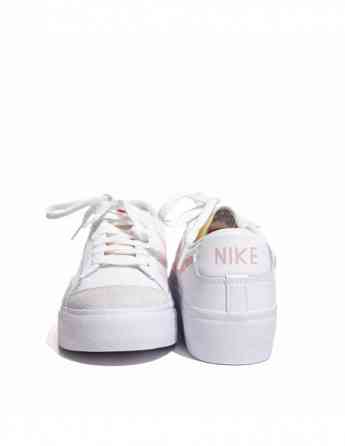 NIKE - W BLAZER LOW PLATFORM Тбилиси