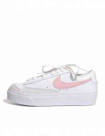 NIKE - W BLAZER LOW PLATFORM Tbilisi