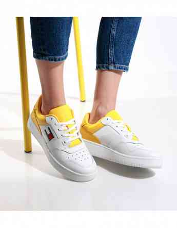 Tommy Jeans - TJW RETRO BASKET ESS Tbilisi