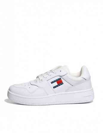 Tommy Jeans - TJW RETRO BASKET ESS Tbilisi