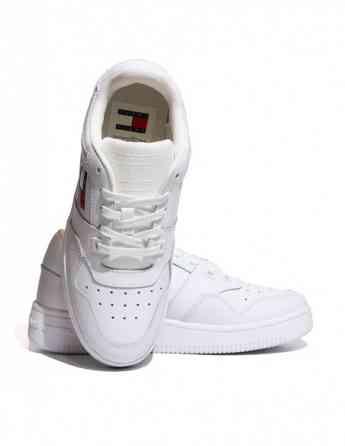 Tommy Jeans - TJW RETRO BASKET ESS Tbilisi