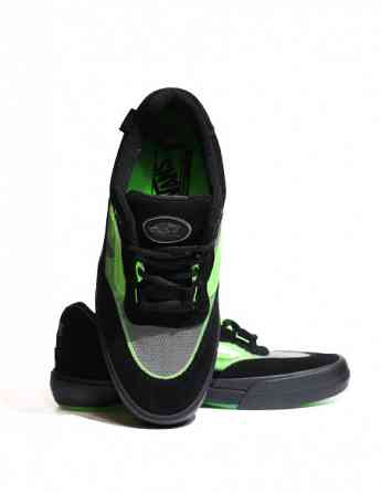 VANS - WAYVEE GLOW SKULLS Tbilisi
