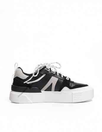 Lacoste - L002 222 8 SFA BLK/WHT Tbilisi