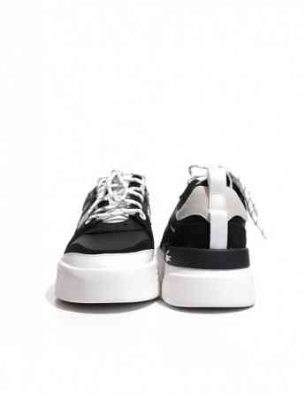 Lacoste - L002 222 8 SFA BLK/WHT თბილისი