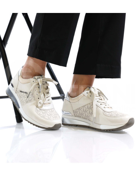 Michael Michael Kors თბილისი - photo 1