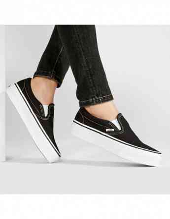 VANS - CLASSIC SLIP-ON PLATFORM SHOES Тбилиси