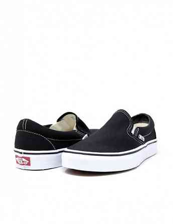 VANS - Classic Slip-On Tbilisi