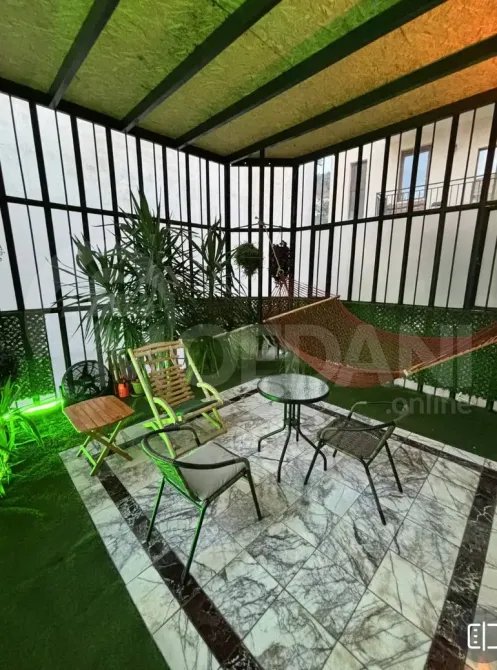 Apartments For Rent five-room 180м² 3/3 floor Tbilisi - photo 4