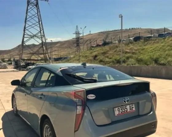 Toyota Prius 2016 Тбилиси