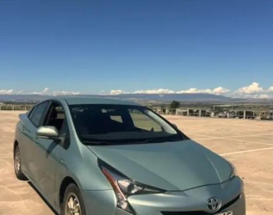 Toyota Prius 2016 Тбилиси