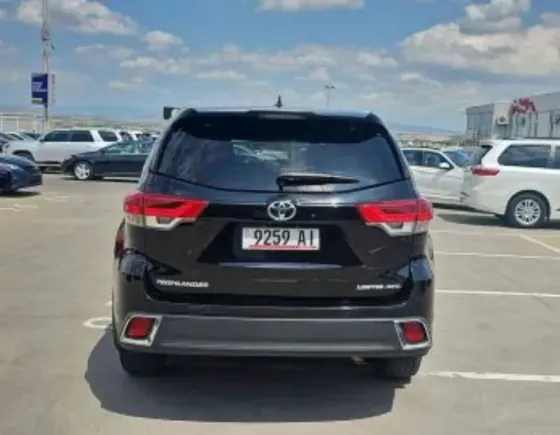 Toyota Highlander 2019 თბილისი