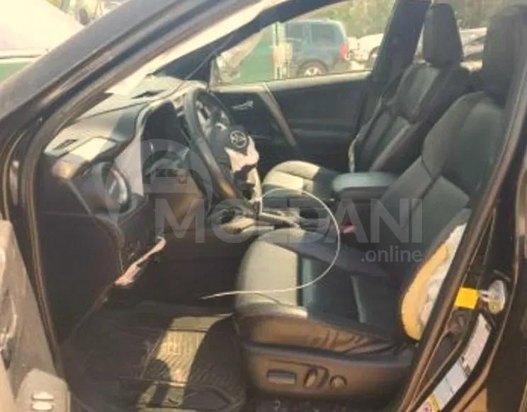 Toyota RAV4 2.5L 2016 Тбилиси - изображение 7