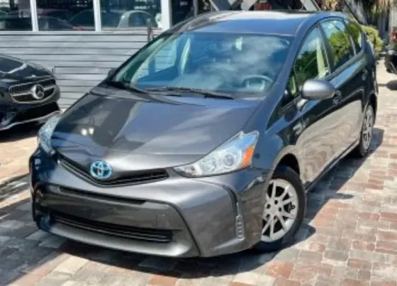 Toyota Prius V 2017 Тбилиси