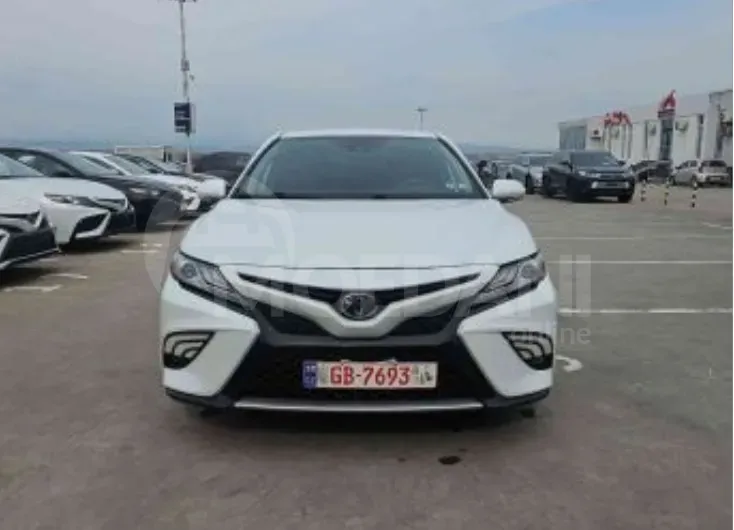Toyota Camry 2.5L 2018 Тбилиси - изображение 1