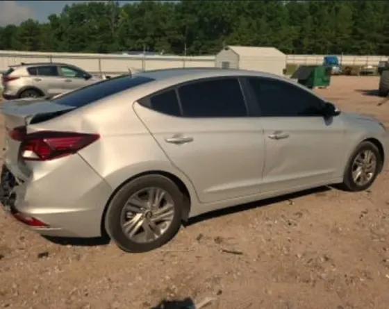 Hyundai Elantra 2019 თბილისი