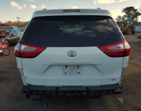 Toyota Sienna 2017 Tbilisi