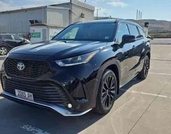 Toyota Highlander 2023 თბილისი