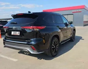 Toyota Highlander 2023 თბილისი