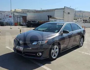 Toyota Camry 2.5L 2014 Тбилиси - изображение 1