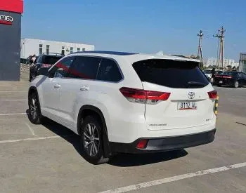 Toyota Highlander 2017 თბილისი