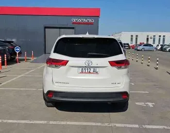 Toyota Highlander 2017 თბილისი