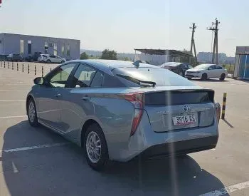 Toyota Prius 2016 Тбилиси