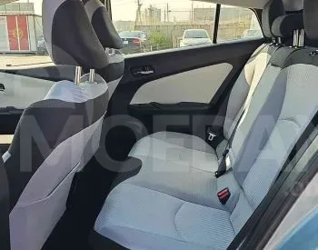 Toyota Prius 1.8L 2016 Тбилиси - изображение 6