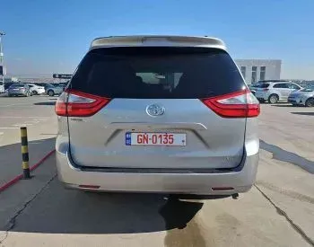 Toyota Sienna 2015 თბილისი