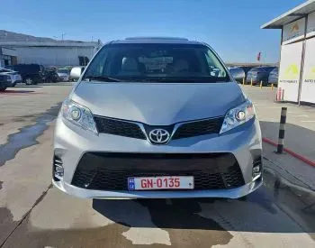 Toyota Sienna 2015 თბილისი